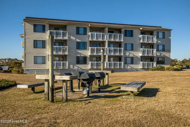 $598,000 | 10300 Coast Guard Road, Unit 304D, Emerald Isle, NC 28594