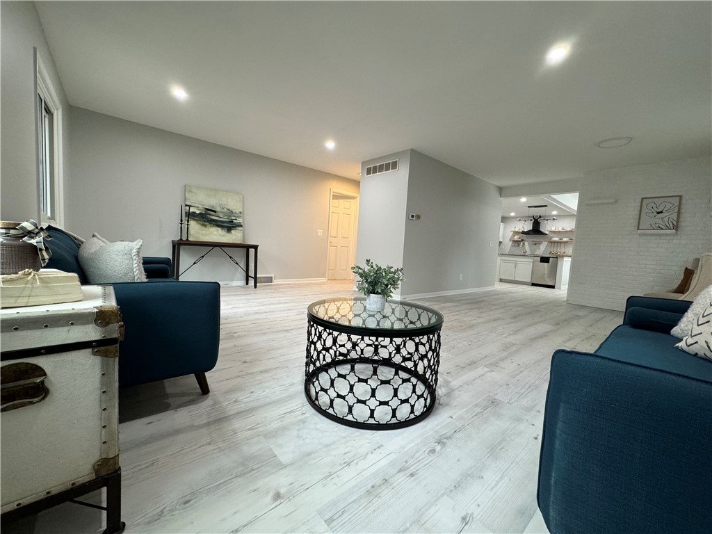 37 Kirklees Road Pittsford, NY 14534 - Photo 13 of 38