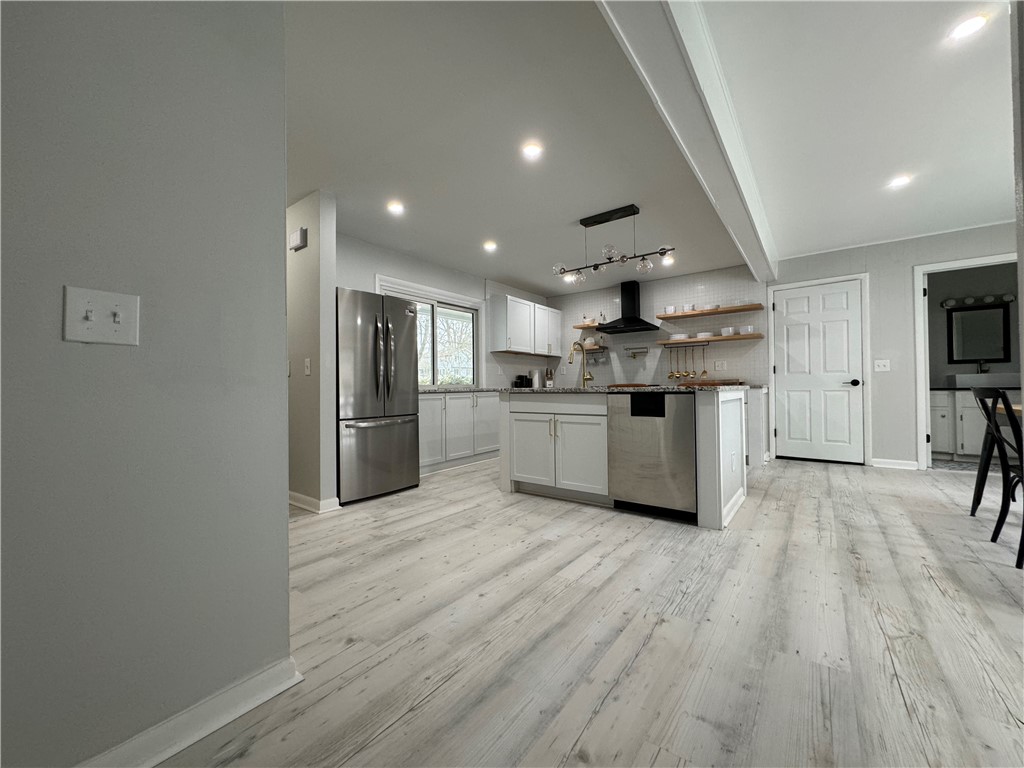 37 Kirklees Road Pittsford, NY 14534 - Photo 15 of 38