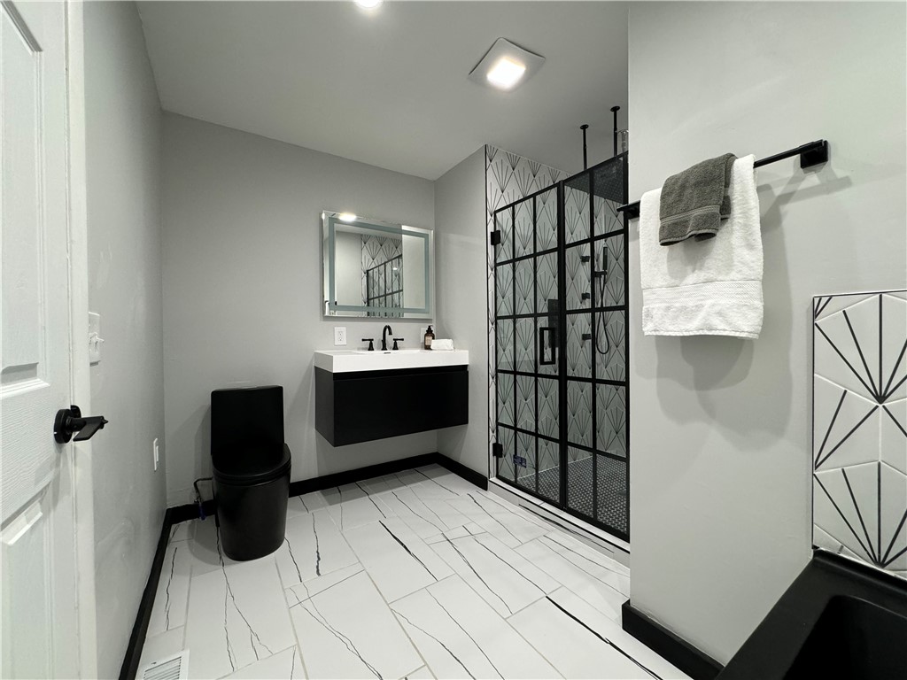 37 Kirklees Road Pittsford, NY 14534 - Photo 17 of 38