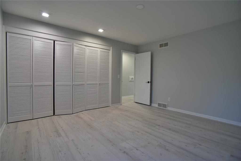 37 Kirklees Road Pittsford, NY 14534 - Photo 24 of 38