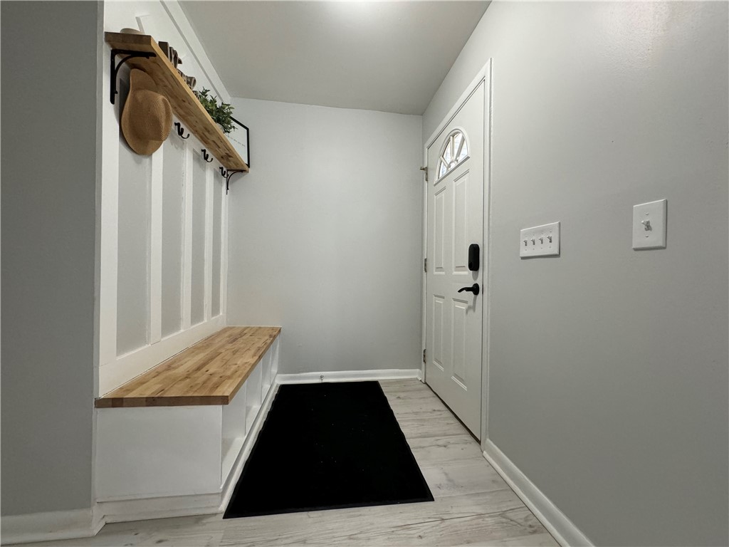 37 Kirklees Road Pittsford, NY 14534 - Photo 4 of 38