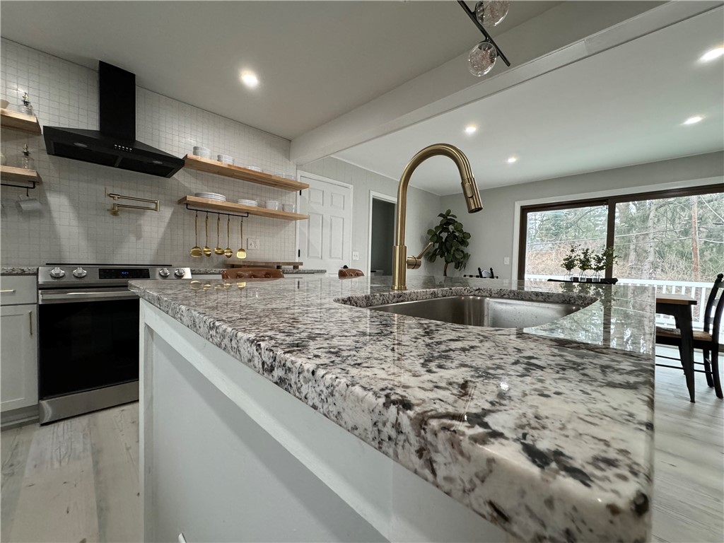 37 Kirklees Road Pittsford, NY 14534 - Photo 9 of 38