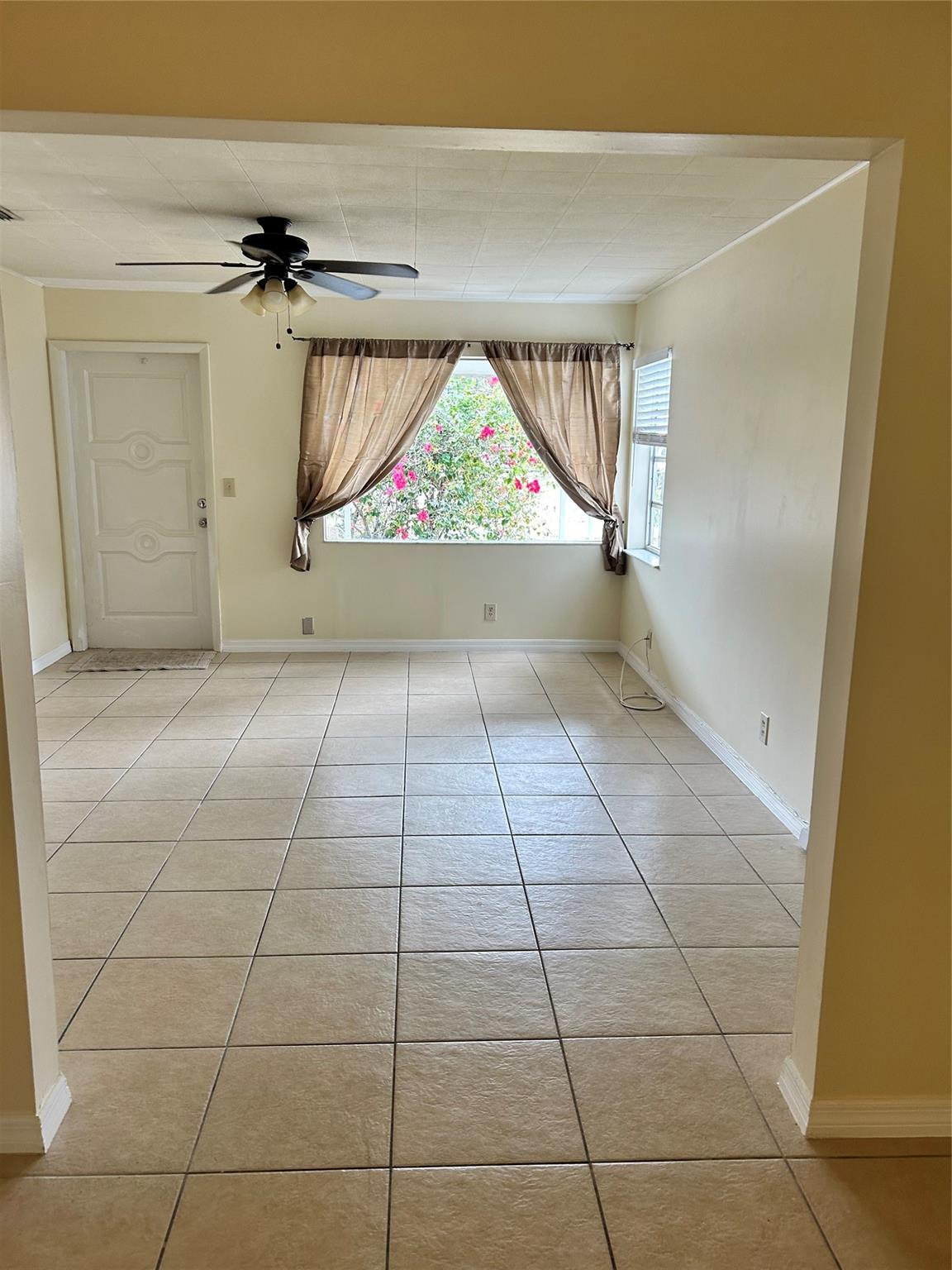 244 Southwest 3rd Place Dania Beach, FL 33004 - Photo 34 of 42 a view of an entryway