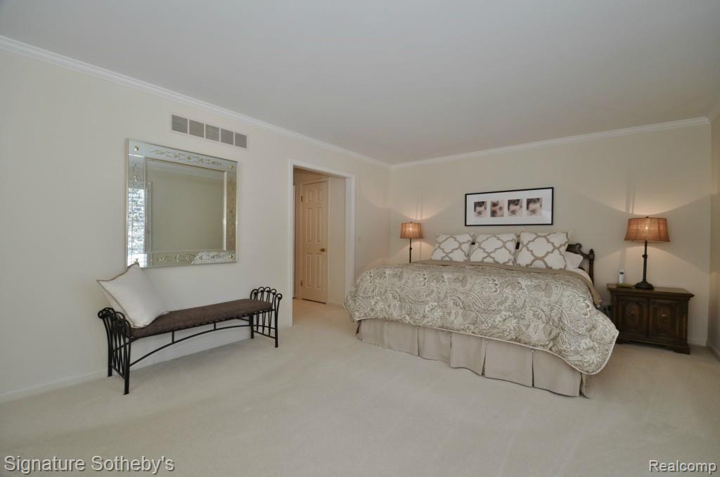 133 Chalmers Drive Rochester Hills, MI 48309 - Photo 20 of 35