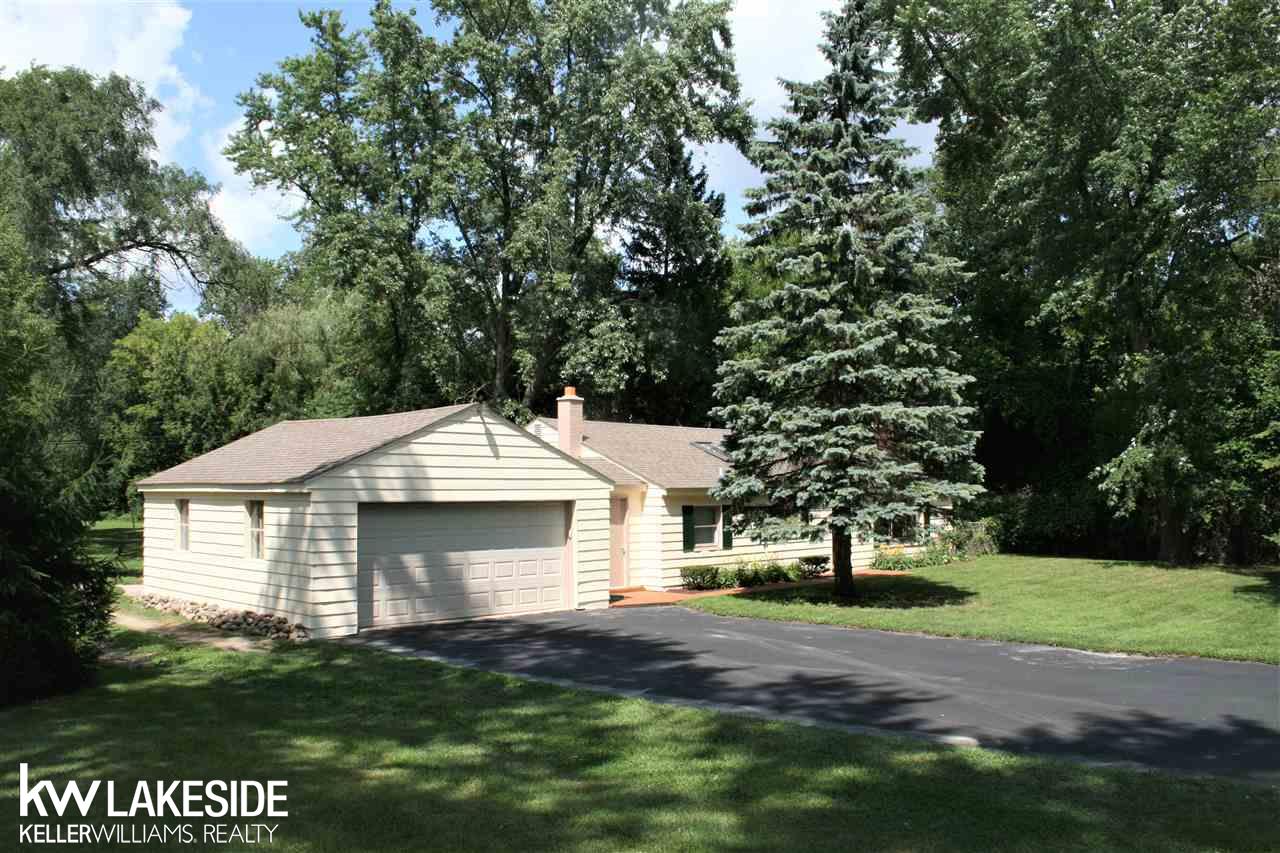 1171 Michelson Road Rochester, MI 48307 - Photo 3 of 32 31390482-2.JPG