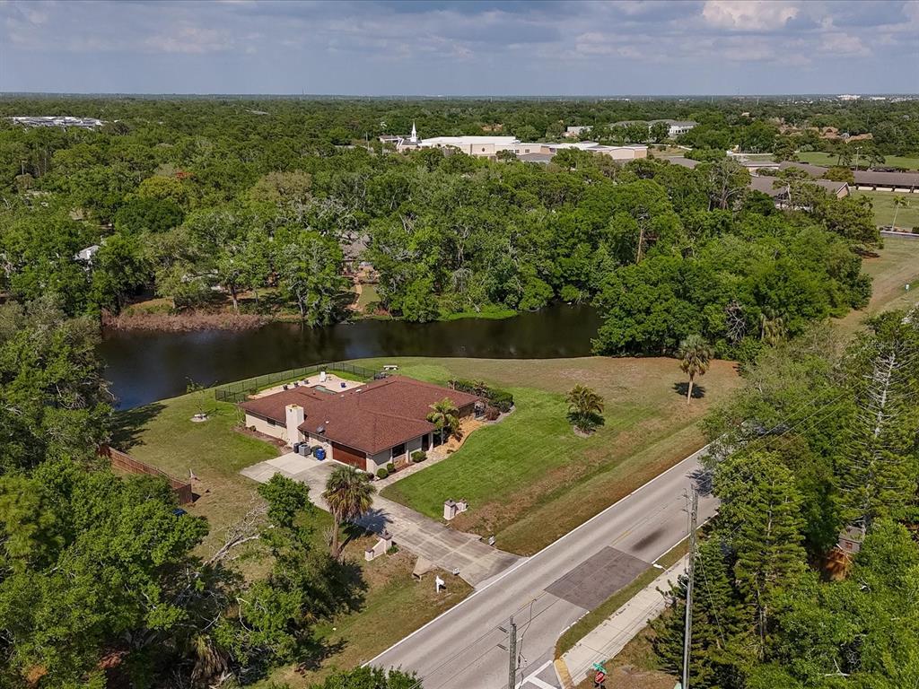 3927 Desoto Road Sarasota, FL 34243 - Photo 5 of 67