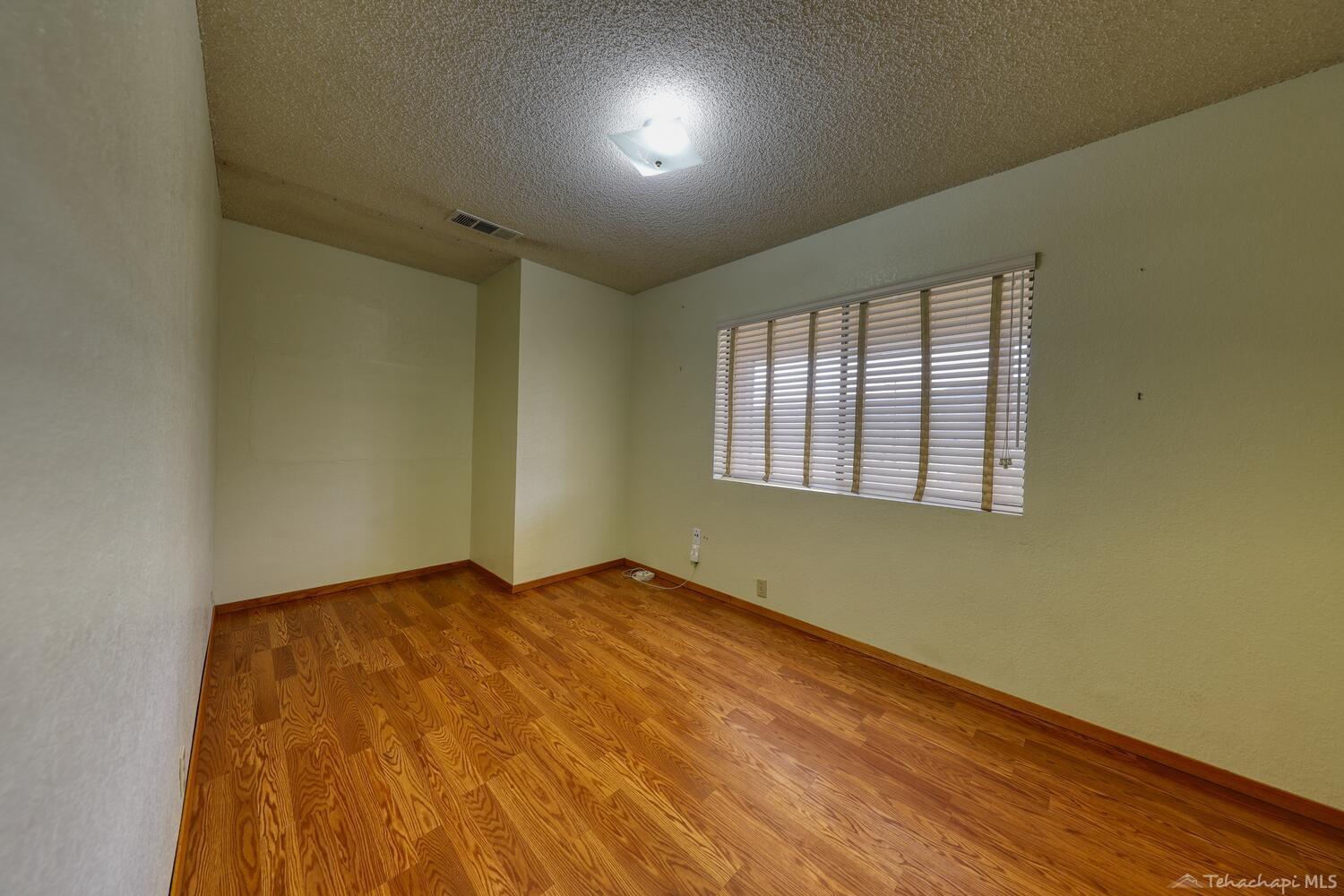 28901 North Lower Valley Road Tehachapi, CA 93561 - Photo 16 of 25 Gallery Image 16