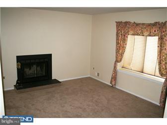 36 Allison Road East Windsor, NJ 08520 - Photo 3 of 12