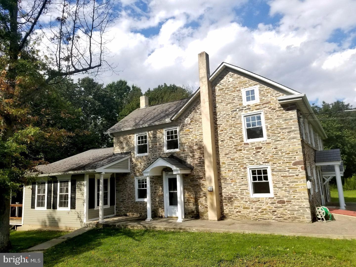 2118 North Ridge Road Perkasie, PA 18944 - Photo 2 of 25