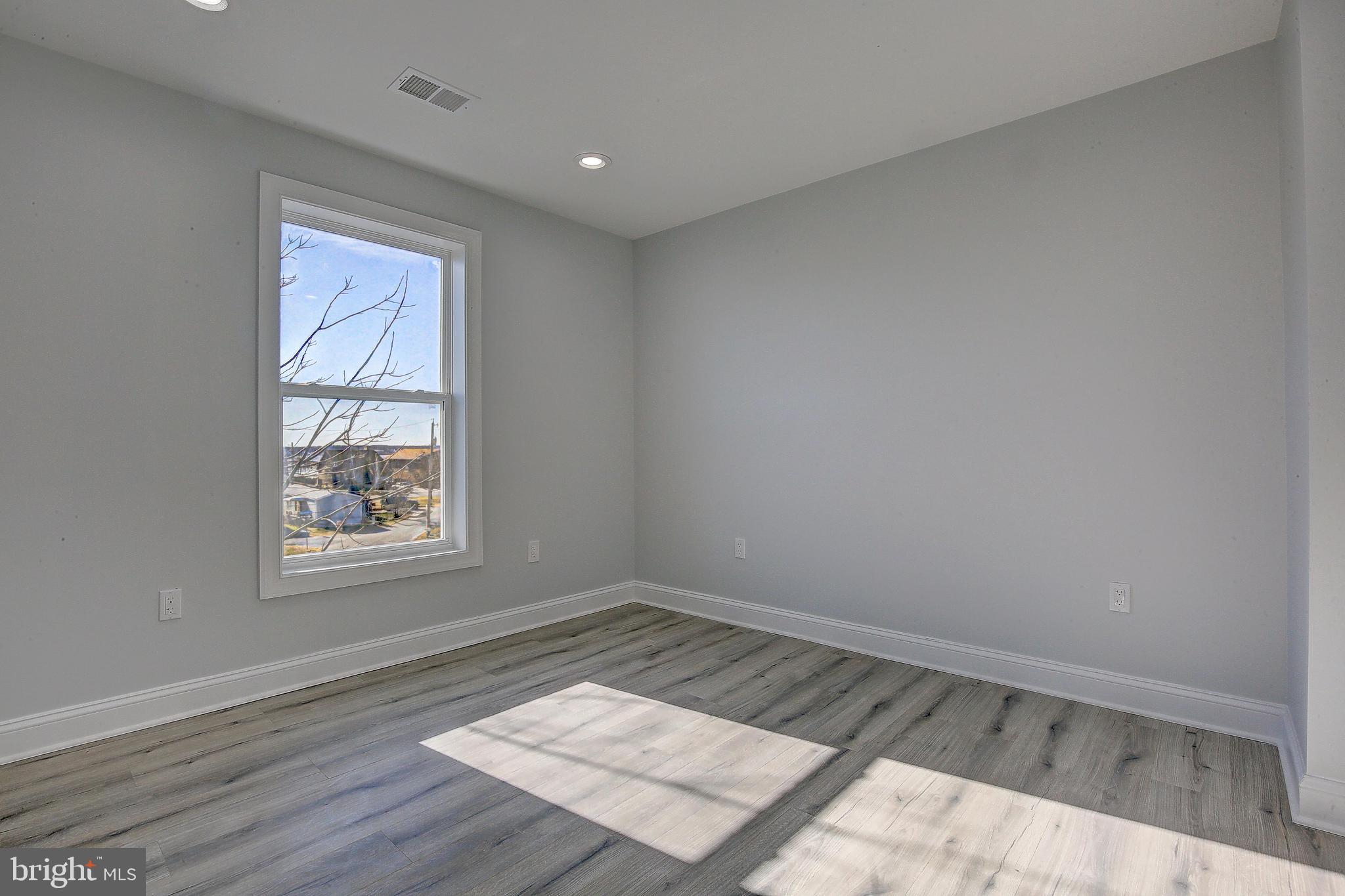 816 Creek Road Essex, MD 21221 - Photo 14 of 44 Gallery Image 14