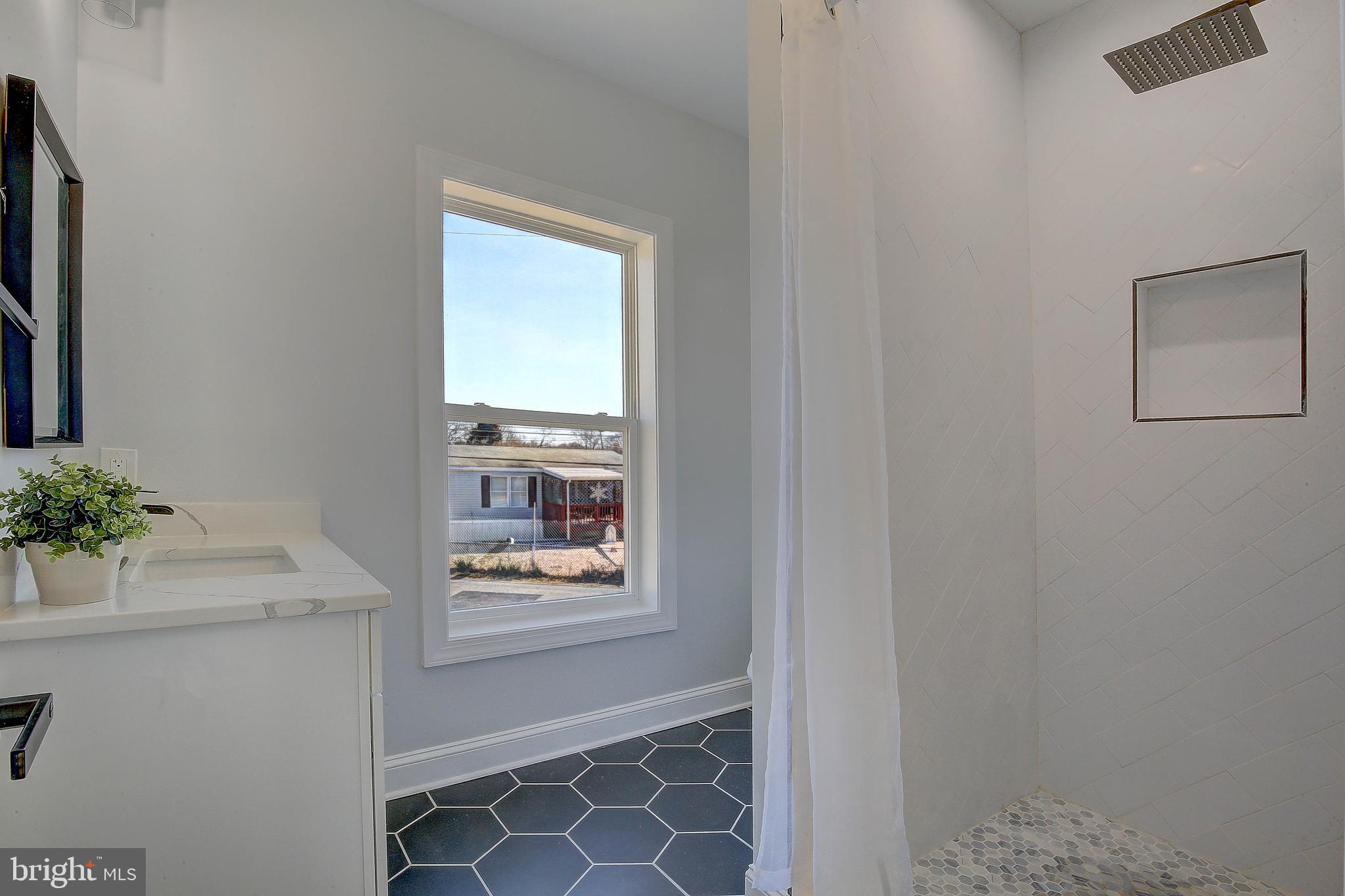 816 Creek Road Essex, MD 21221 - Photo 37 of 44 Gallery Image 37