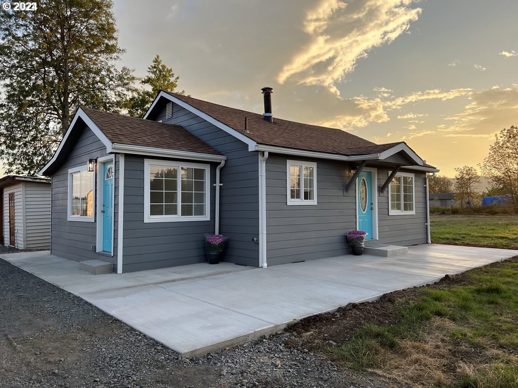 33112 Camas Swale Road Creswell, OR 97426 - Photo 1 of 15 Gallery Image 1