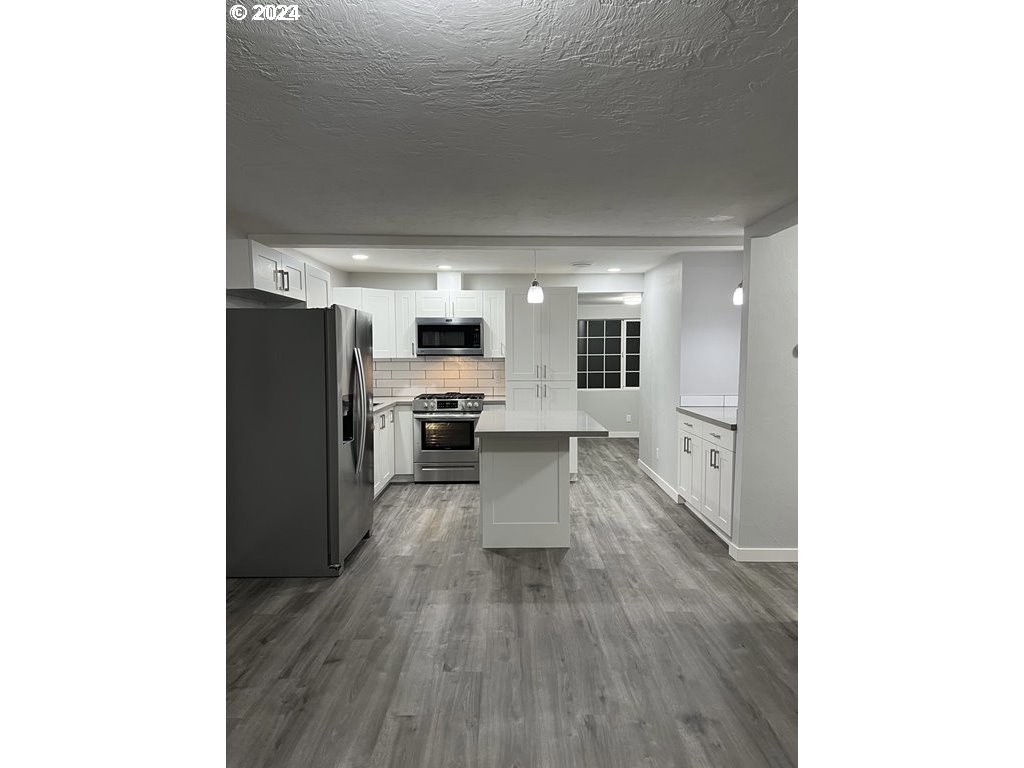 33112 Camas Swale Road Creswell, OR 97426 - Photo 3 of 15 Gallery Image 3