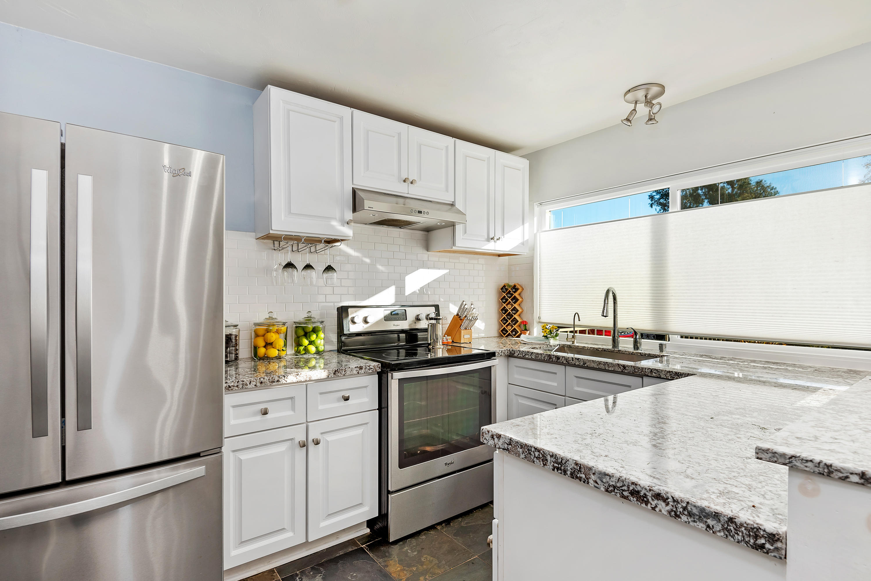 5455 8th Street, Unit 96 Carpinteria, CA 93013 - Photo 6 of 18 06 - Kitchen
