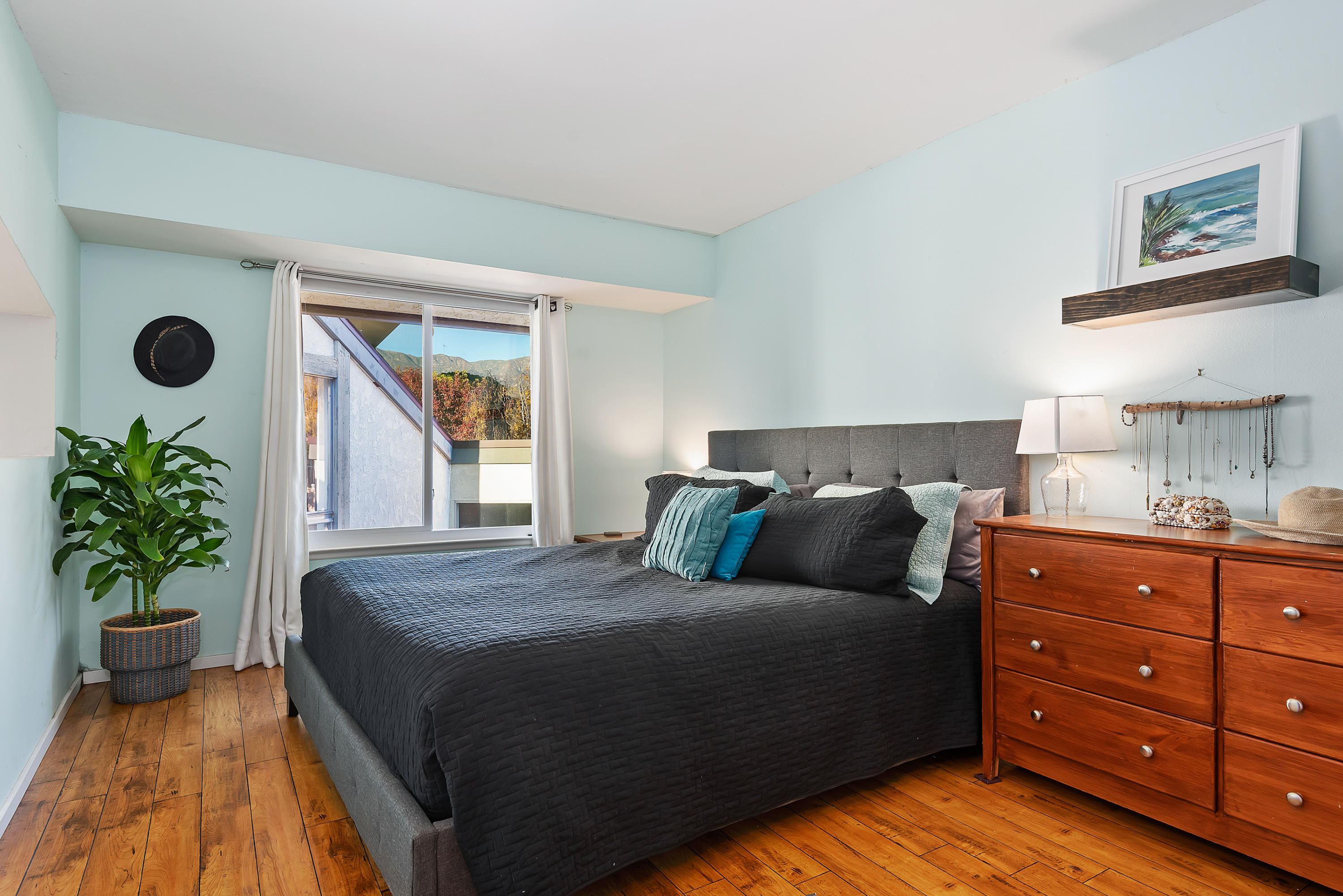 5455 8th Street, Unit 96 Carpinteria, CA 93013 - Photo 8 of 18 09 - Bedroom 1