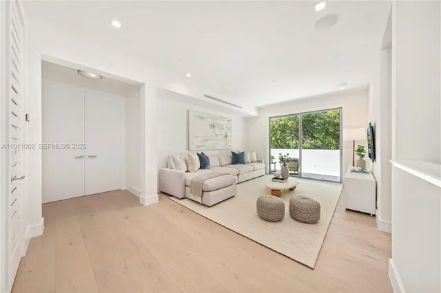 $6,500,000 | 3200 Calusa Street, Coconut Grove, FL 33133