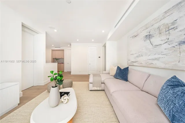 $6,500,000 | 3200 Calusa Street, Coconut Grove, FL 33133