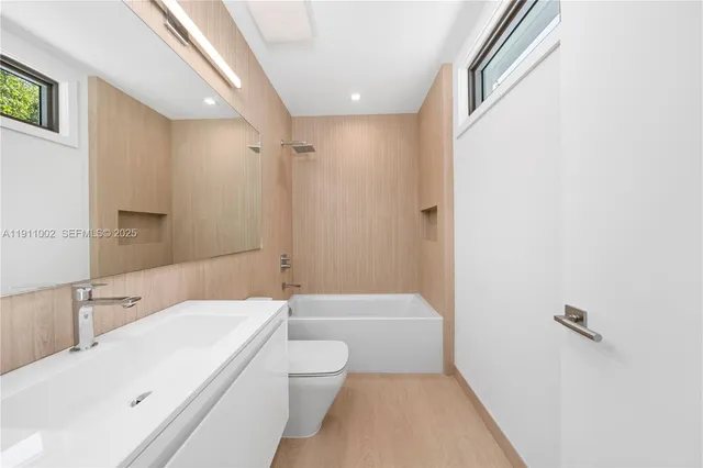 $6,500,000 | 3200 Calusa Street, Coconut Grove, FL 33133