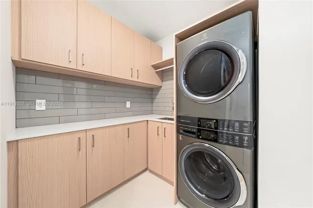 $6,500,000 | 3200 Calusa Street, Coconut Grove, FL 33133