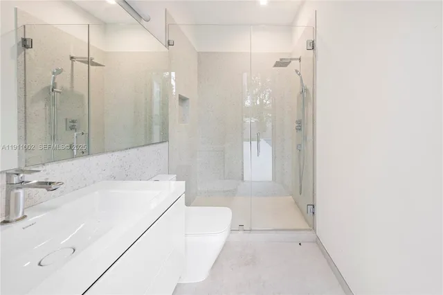 $6,500,000 | 3200 Calusa Street, Coconut Grove, FL 33133