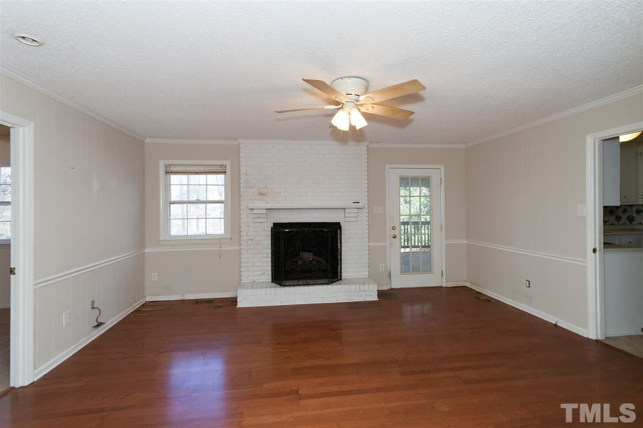 5827 Russell Road Durham, NC 27712 - Photo 7 of 25 Living Room