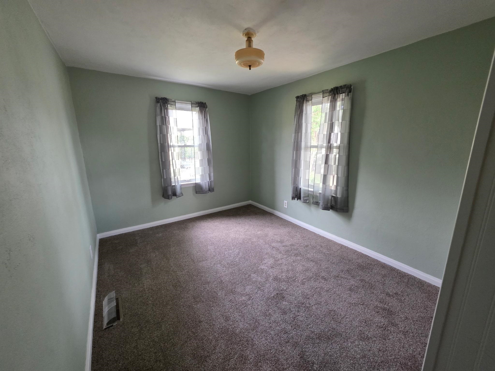 1162 North Washington Street Casper, WY 82601 - Photo 9 of 16