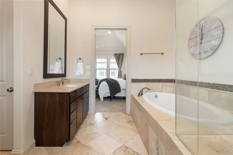 $450,000 | 5229 Petty Street, Unit A, Houston, TX 77007