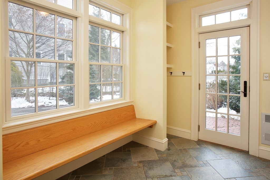 14 Pilgrim Road Wellesley, MA 02481 - Photo 10 of 20