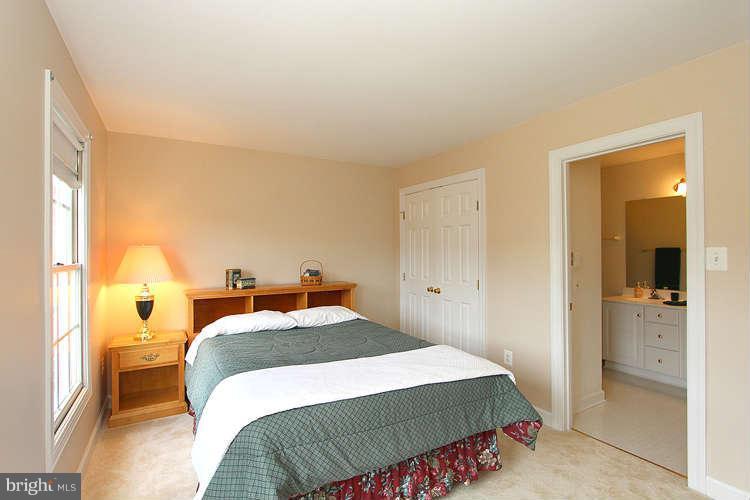 13926 Bromfield Road Germantown, MD 20874 - Photo 23 of 30 Bedroom