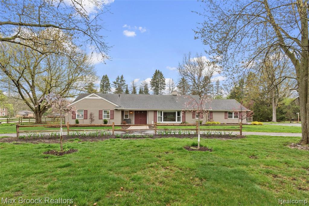 20635 West 13 Mile Road Franklin, MI 48025 - Photo 7 of 38