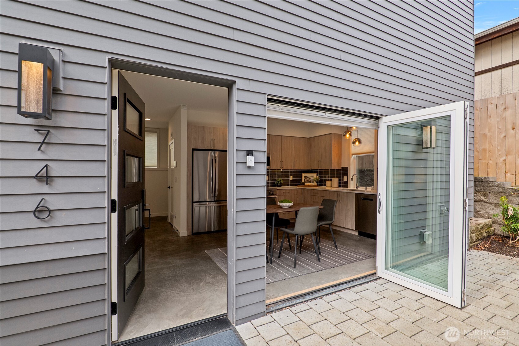 746 North 96th Street Seattle, WA 98103 - Photo 3 of 29 Gallery Image 3
