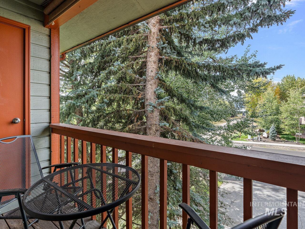 601 Hemlock Street, Unit 10 McCall, ID 83638 - Photo 41 of 43 View of balcony