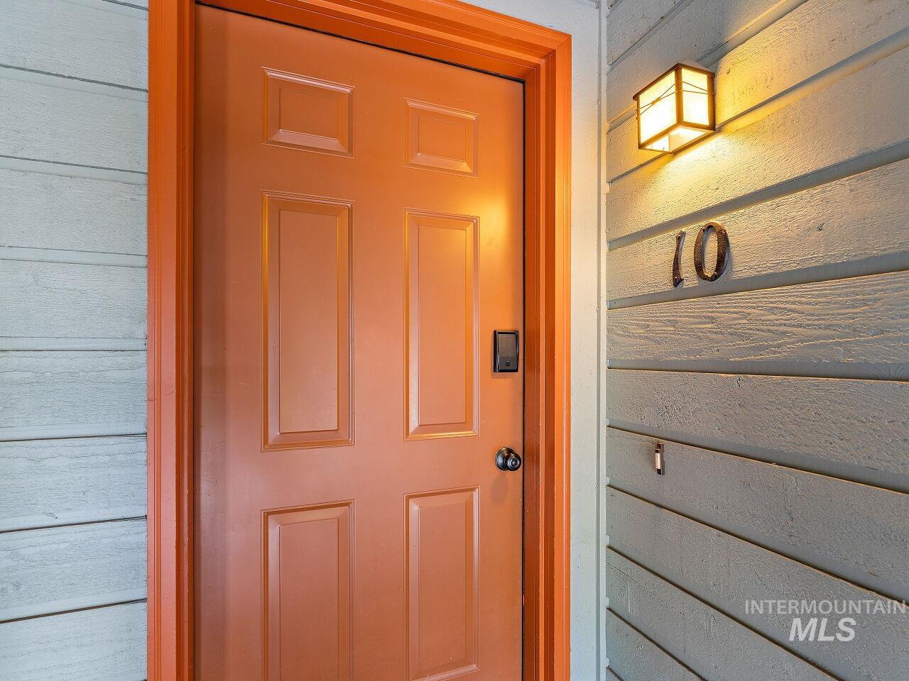 601 Hemlock Street, Unit 10 McCall, ID 83638 - Photo 5 of 43 Doorway to property