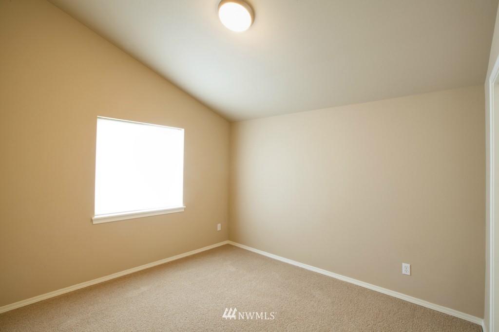 10134 Holman Road Northwest, Unit A Seattle, WA 98133 - Photo 14 of 17