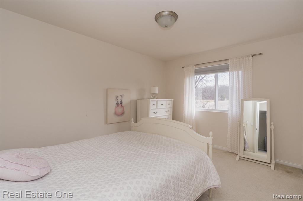3296 Fantail Drive Rochester Hills, MI 48309 - Photo 23 of 41