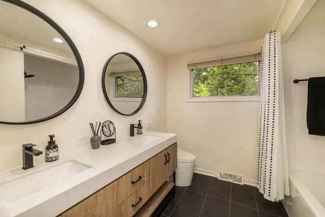 $8,900 | 10046 Sheridan Drive, Mequon, WI 53092