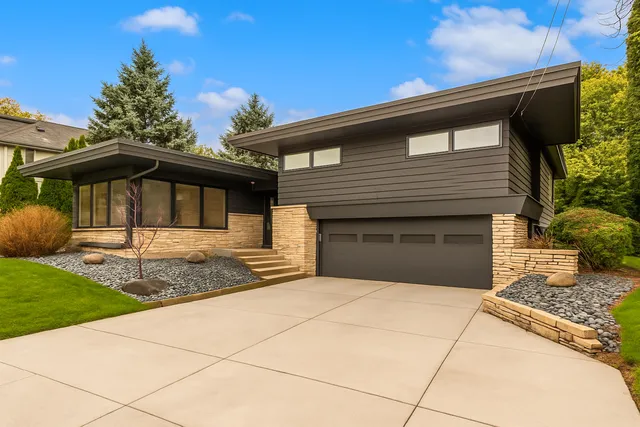 $8,900 | 10046 Sheridan Drive, Mequon, WI 53092