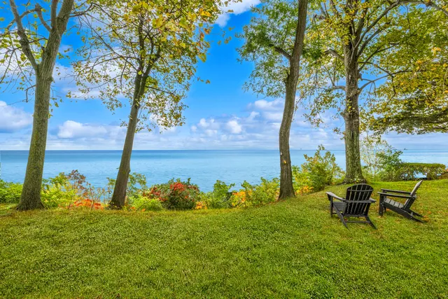 $8,900 | 10046 Sheridan Drive, Mequon, WI 53092