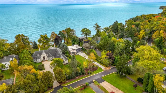 $8,900 | 10046 Sheridan Drive, Mequon, WI 53092