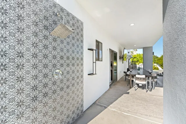 $1,699,900 | 2150 North Farrell Drive, Palm Springs, CA 92262