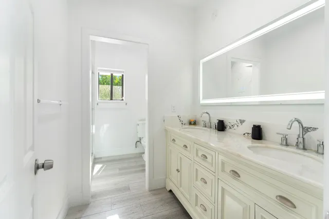 $1,699,900 | 2150 North Farrell Drive, Palm Springs, CA 92262