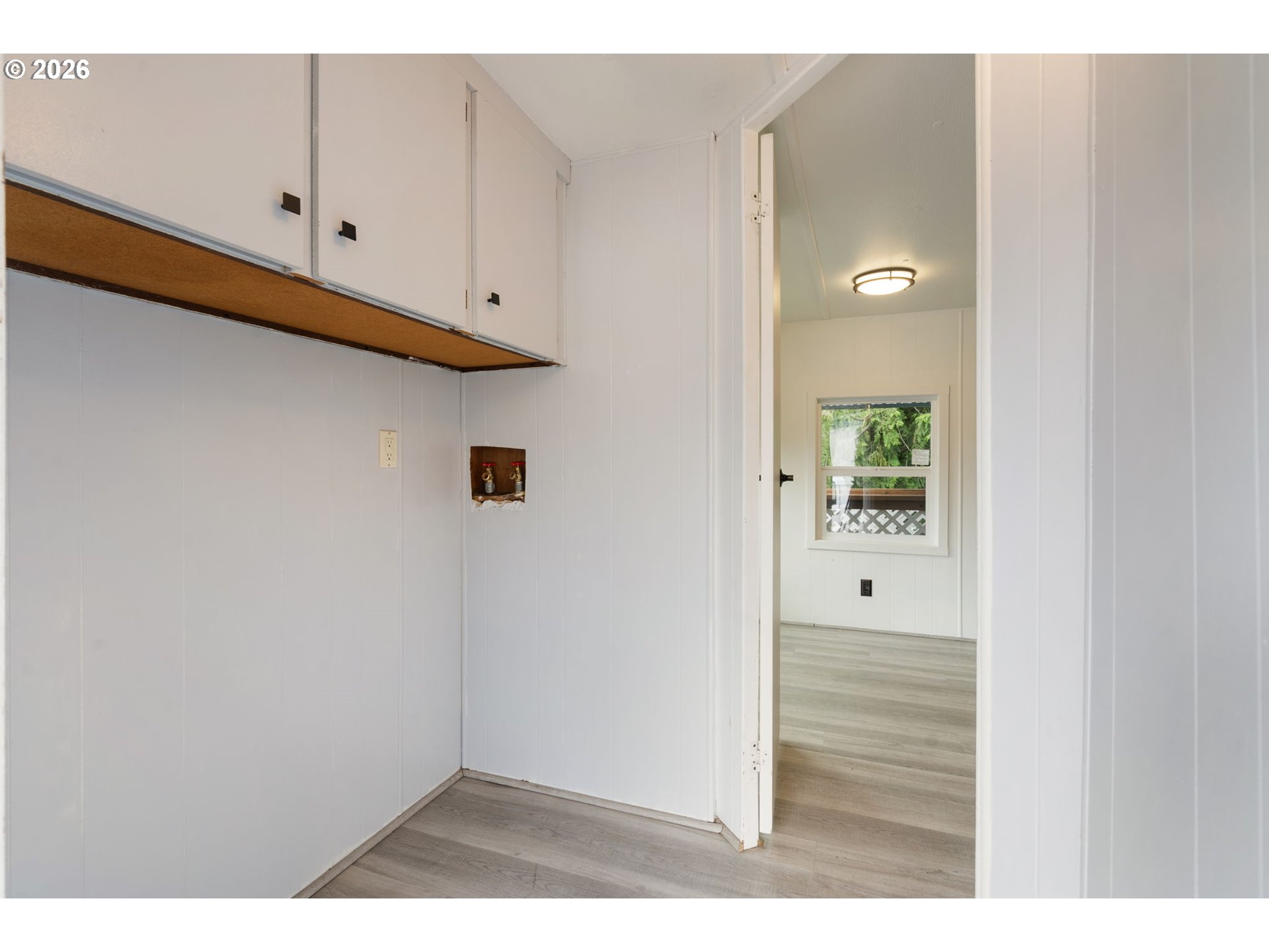 15130 South Maplelane Road, Unit 50 Oregon City, OR 97045 - Photo 25 of 36 a view of a hallway