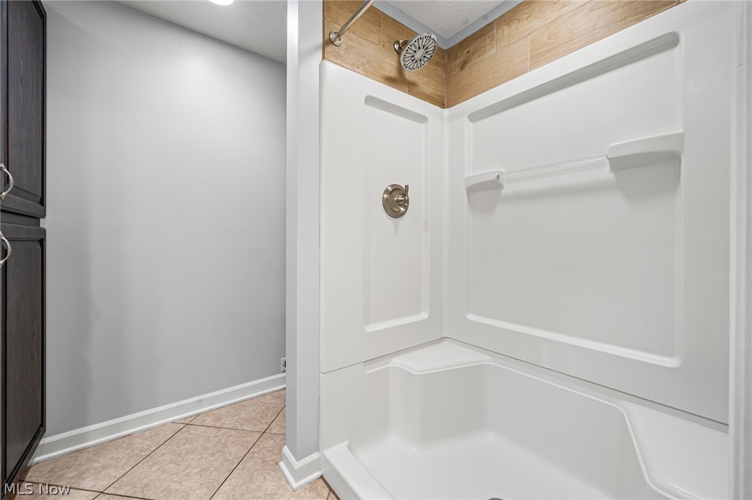 12335 Robson Road Grafton, OH 44044 - Photo 19 of 49 First floor