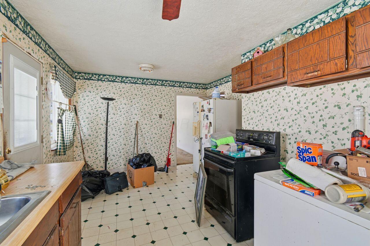 445 Basswood Road Columbus, OH 43207 - Photo 9 of 28 Reverse