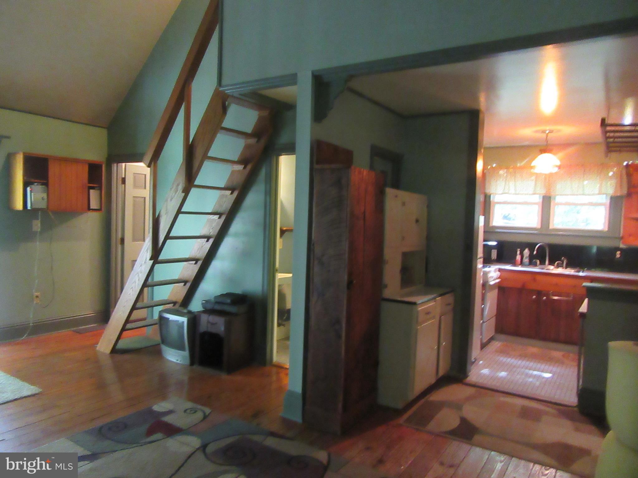 567 Oak Hill Road Berkeley Springs, WV 25411 - Photo 12 of 20 Kitchen