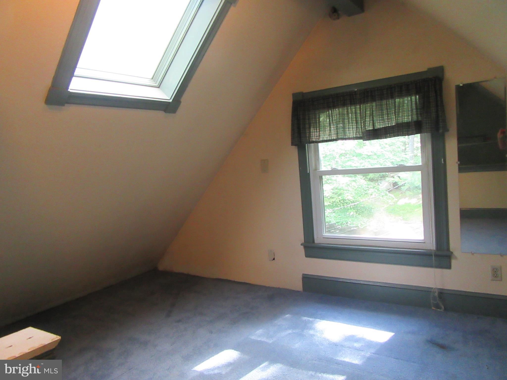 567 Oak Hill Road Berkeley Springs, WV 25411 - Photo 13 of 20 Bedroom
