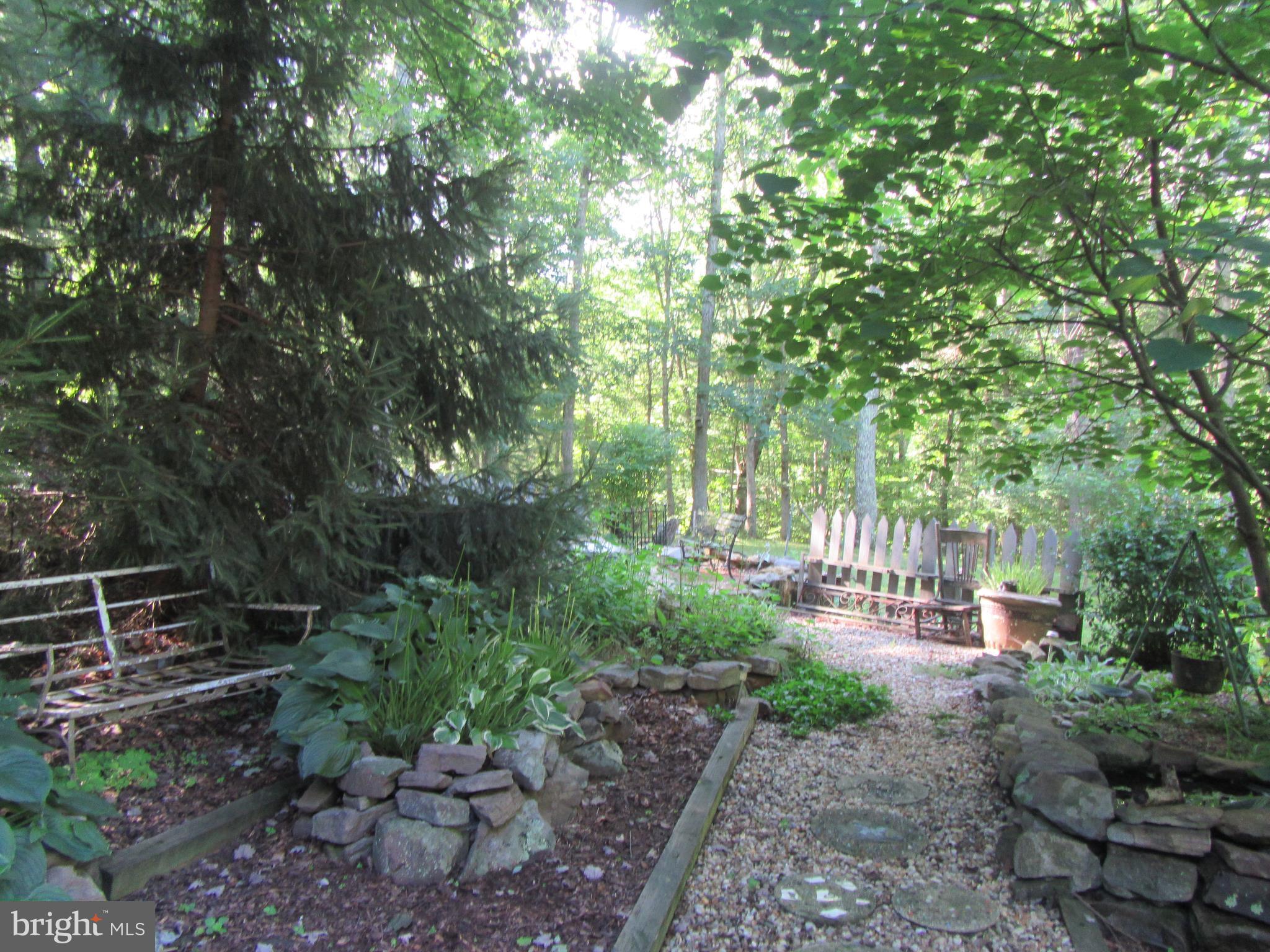 567 Oak Hill Road Berkeley Springs, WV 25411 - Photo 15 of 20 Exterior (General)