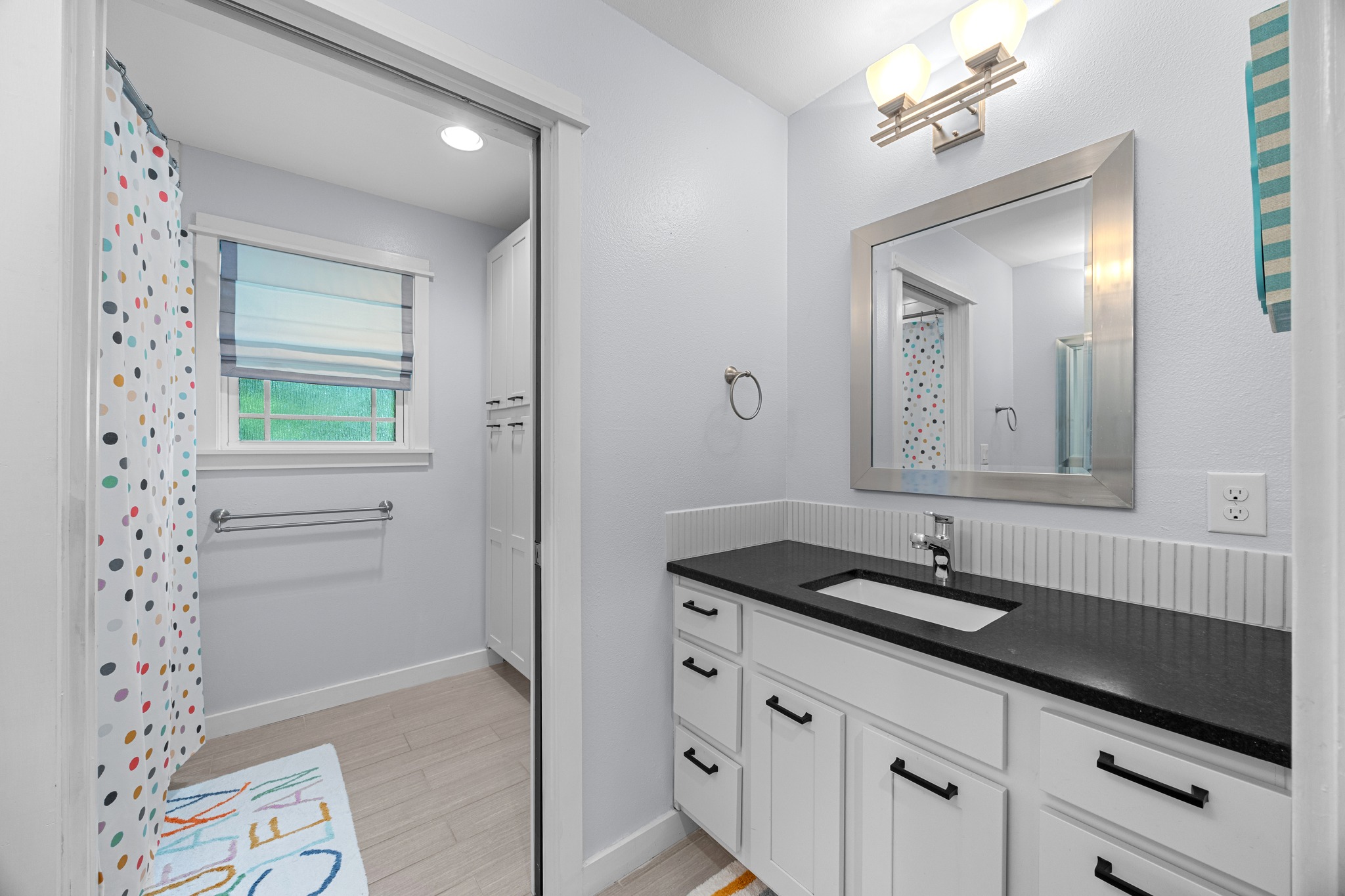 3907 Becker Avenue Austin, TX 78751 - Photo 25 of 33 Second full bath features 2 vanities.