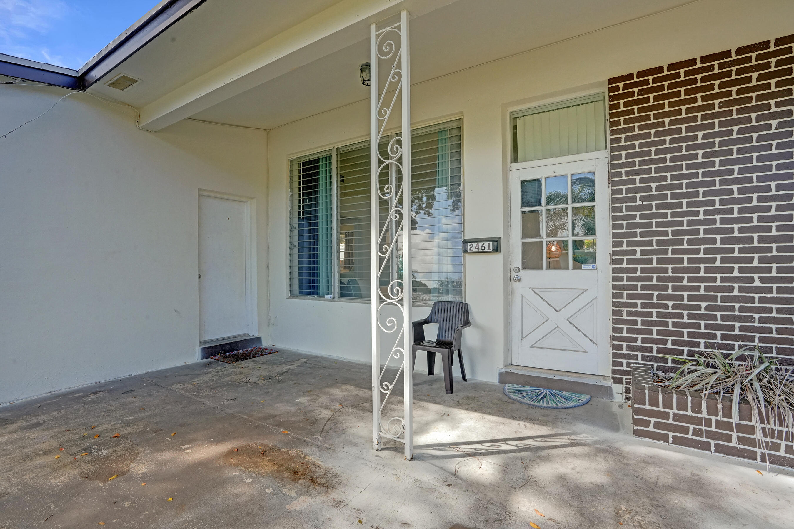 2461 Northeast 20th Avenue Lighthouse Point, FL 33064 - Photo 2 of 55 DSC04263